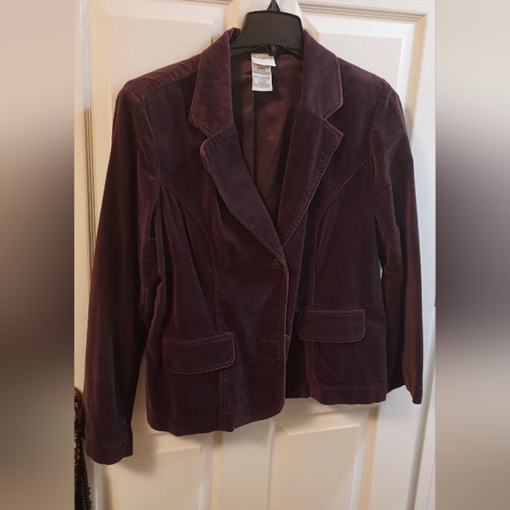 Dark Brown White Stag women Size 16/18 jacket. Can dress up or down.